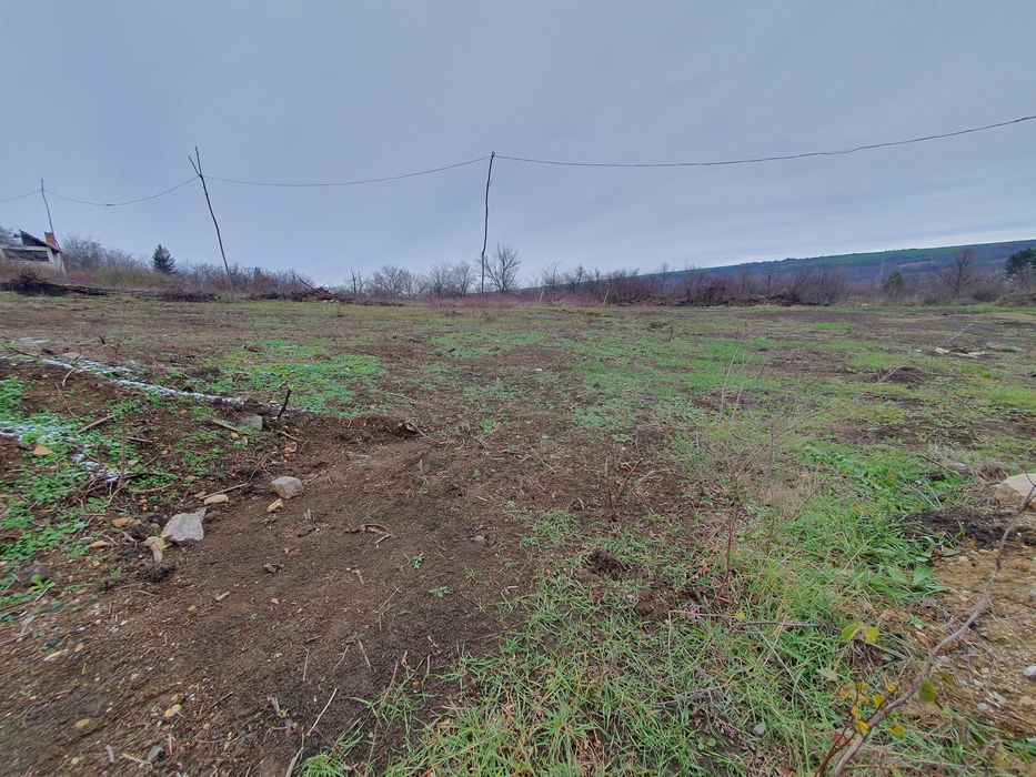 Продава се Парцел в Велико Търново, Промишлена зона - Запад - 1680 кв.м за 42 €/кв.м - Снимка #2