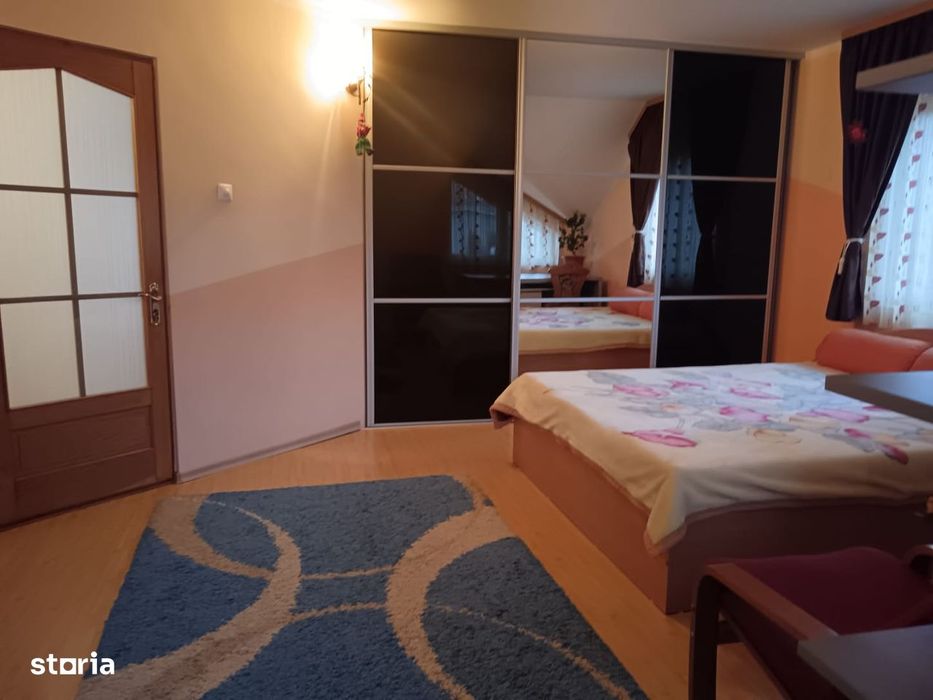 Zona Dumbravei, casa superba cu 10 ari teren