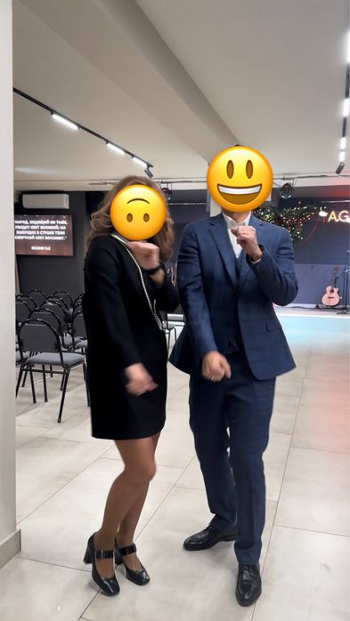 Костюм-тройка темно-синий 48