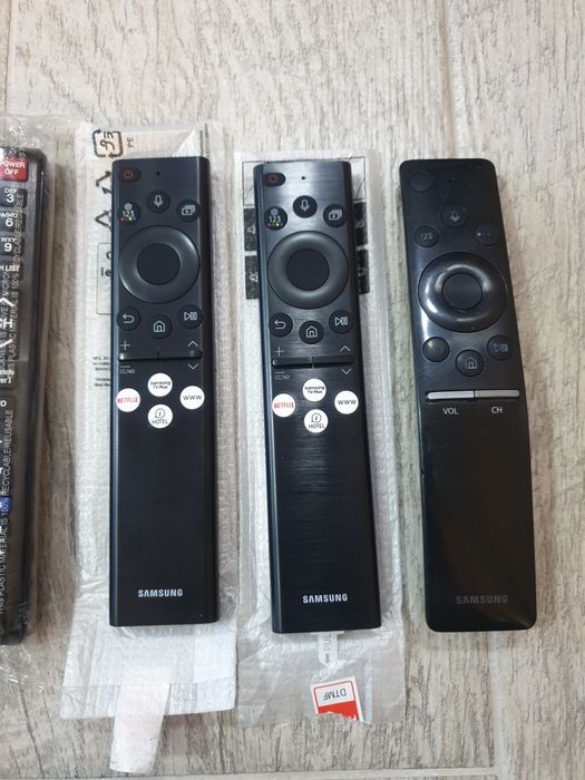 Telecomanda smart TV LED Samsung solara ovala metal cu butoane
