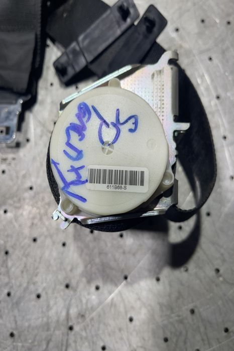 Centura siguranta spate mijloc 611B68-S 611B68-S 611B68-S Ford Galaxy