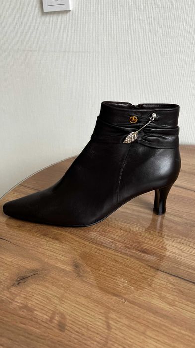 Осенние кожаные сапожки