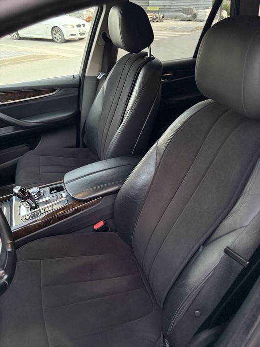 Продается автомобиль BMW X5 2014