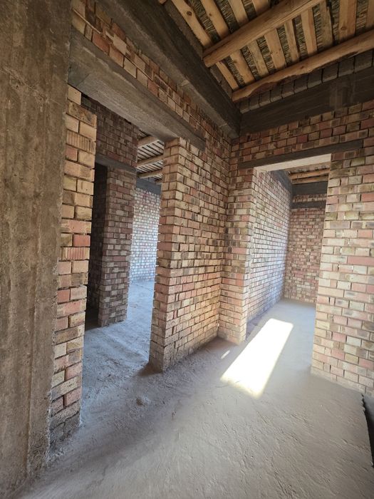 Дурмон Қ.Ф.Й. Бирлик маҳалласида коттеджлар сотилади.