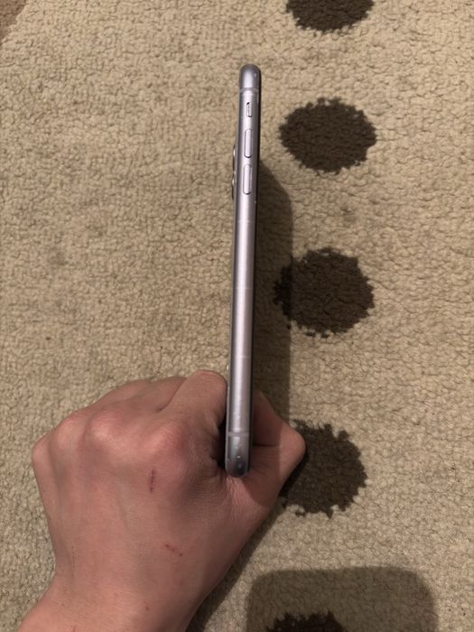 заблокированный айфон 11