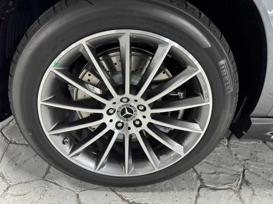 GLE 450 SUV Graphite gray on black