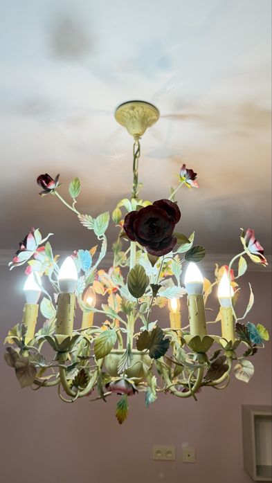 Продам люстру и бра