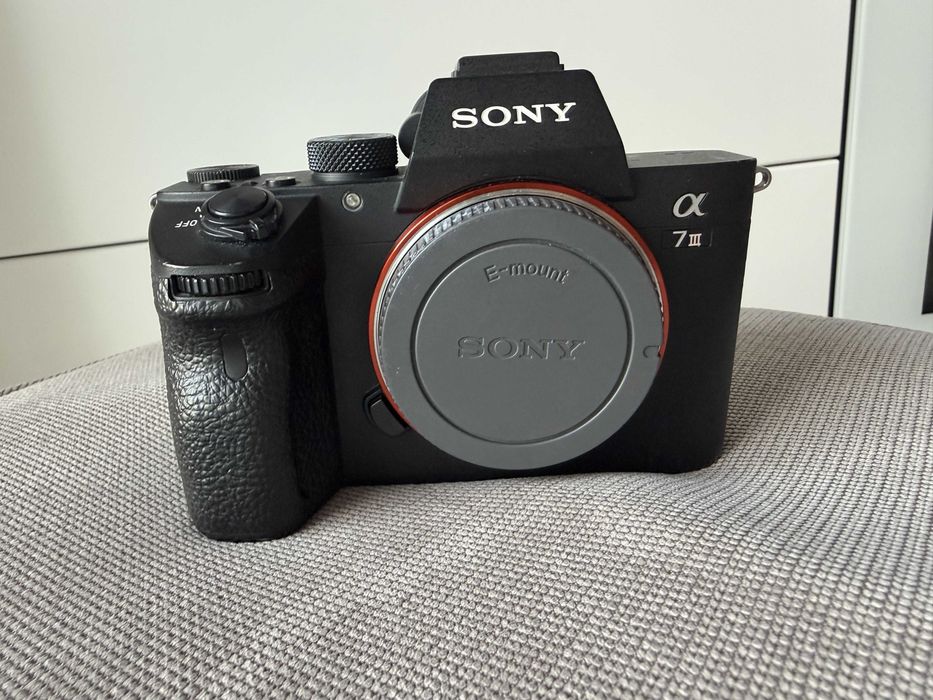 Vand aparat foto video Sony Alpha A7 III (A7M3) Body Stare Impecabila