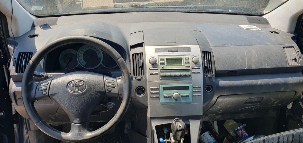 Тойота Корола Версо 2.0д4д 116к.с на части Toyota Verso 2.0d4d 116