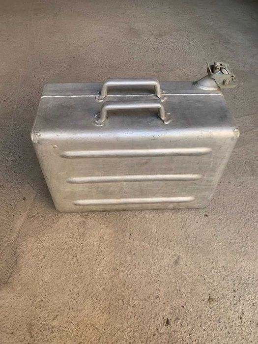 Продам алюминиевые баки 40, 40, 10 л.