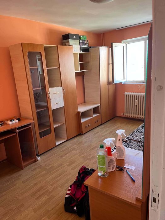 Închiriez garsonieră