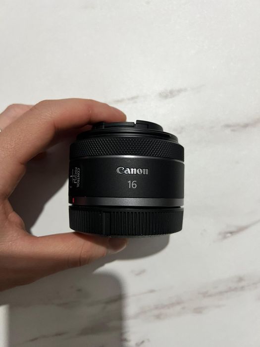 Pachet Canon EOS R + 3 obiective (50mm, 70–200mm, RF 16mm)