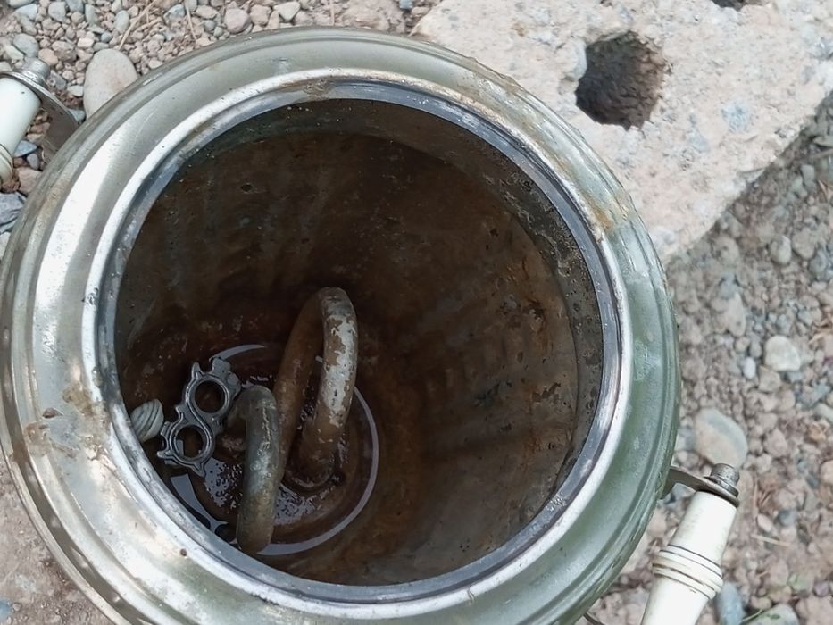 Рус самавари 1960- йил сотилади нархи келишилади