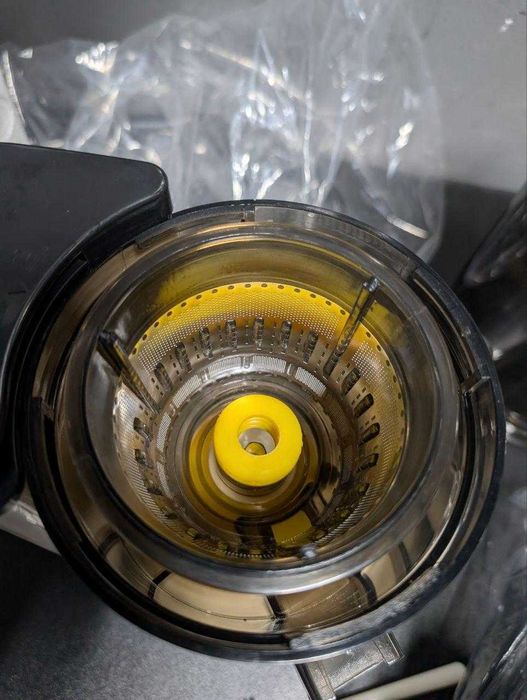 Соковыжималка Новая с дефектом