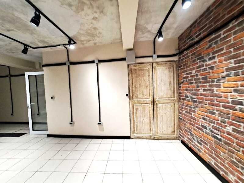 Дава се под наем Магазин в София, Център - 126 кв.м за 1200 € - Снимка #3