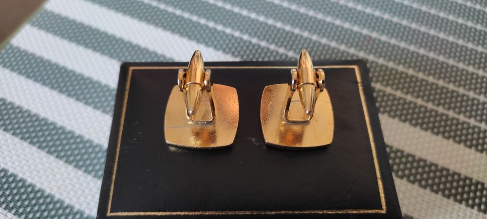 Butoni masonici vechi auriți  pentru cămașă