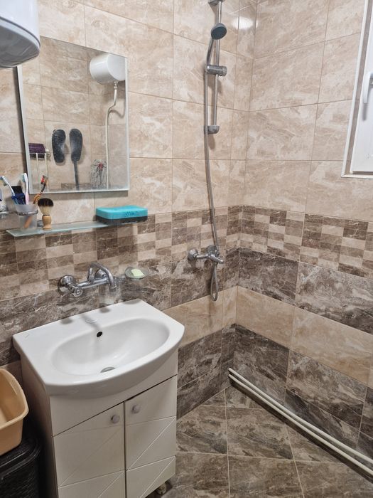 Продава се Четиристаен апартамент в Пловдив, Коматево - 80 кв.м за 2063 €/кв.м - Снимка #13