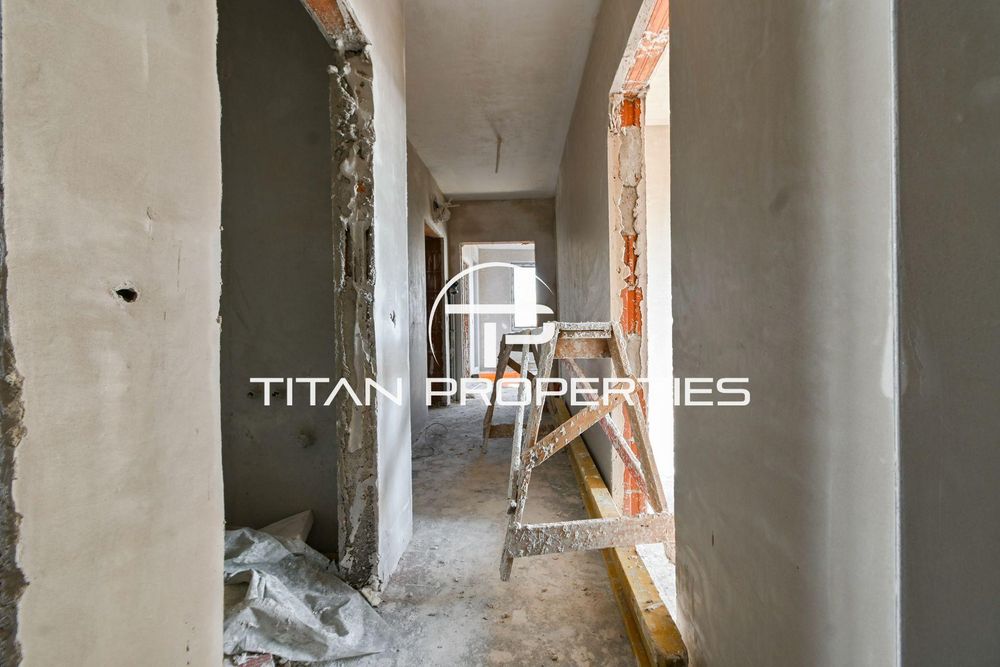 Тристаен , за продажба ,ж.к. Банишора