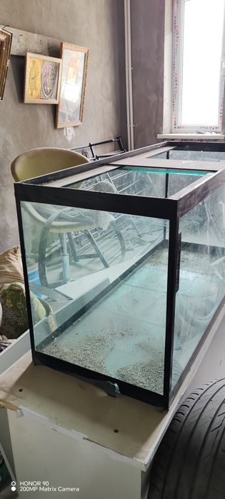 Аквариум 200 л. С тумбой