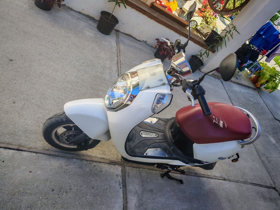 Vand scuter electric 2018