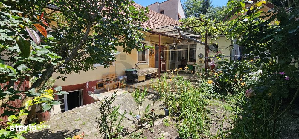 Casa cu 300 mp teren, Schei-Biserica Sfanta Treime, acces din 2 strazi