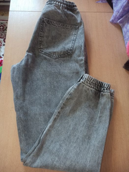 Куртка бомбер в подарок джинсы