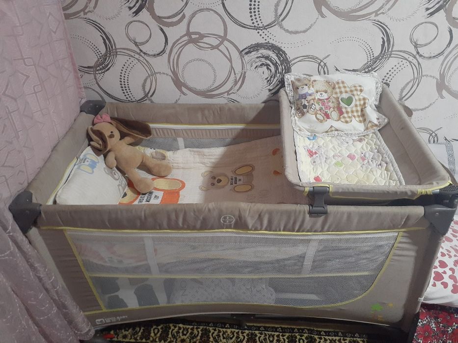 Детский манежли кровать сотилади. Холати зор. Коп ишлатилмаган
