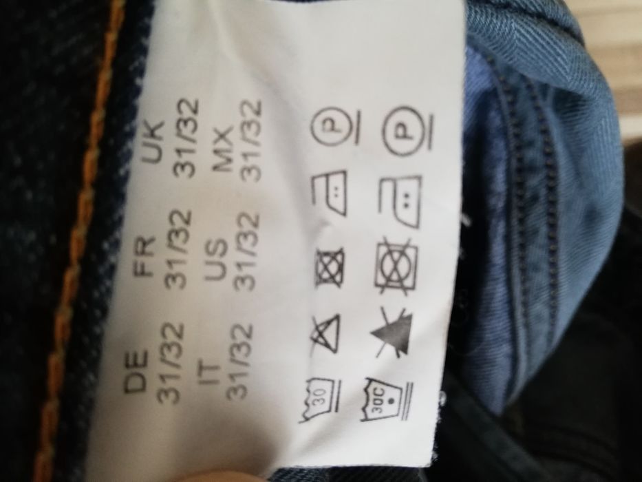 Blugi Boss bărbati mărimea 31/32