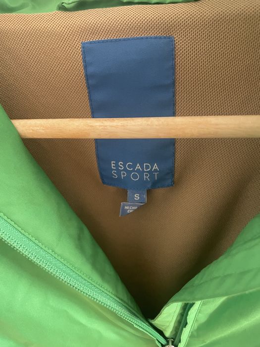 Escada Sport шушлеково яке