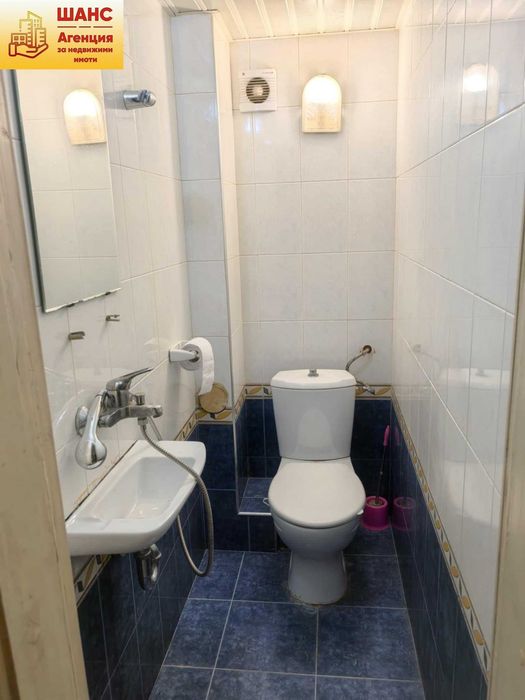 Дава се под наем Тристаен апартамент в Плевен, Широк център - 105 кв.м за 336.6 € - Снимка #9