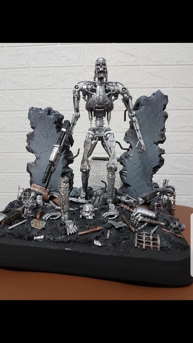 Diorama Terminator T-800