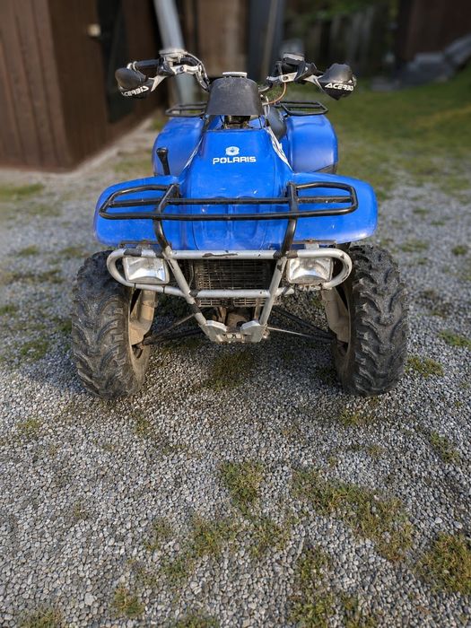 Vând ATV Polaris traill boss 330