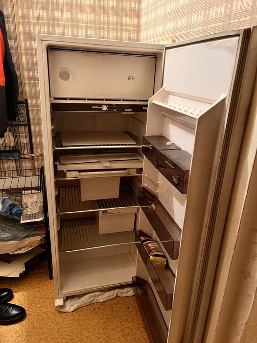 Продам холодильник