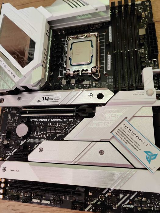 Комбо Asus ROG STRIX Z690-A Gaming WIFI D4+12600K+NZXT Z53