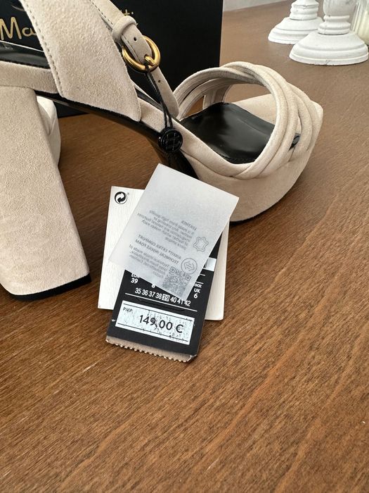 Сандали от естествен велур Massimo dutti