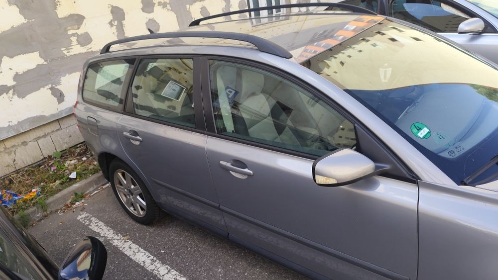 Turan plus Volvo V50