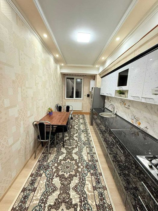 4 хоналик килинган 3 кават кирпичный дом, эски цум, напротив зарафшон