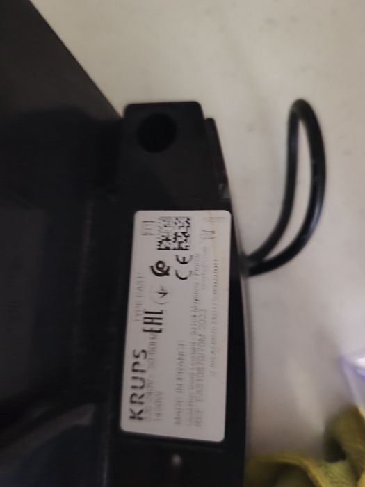 Vând aparat de cafea cu cafea boabe krups