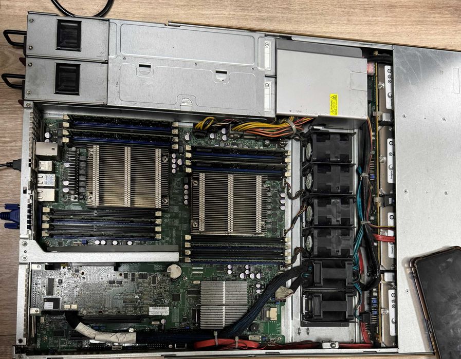 Продам сервер Xeon