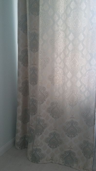 продам готовые шторы