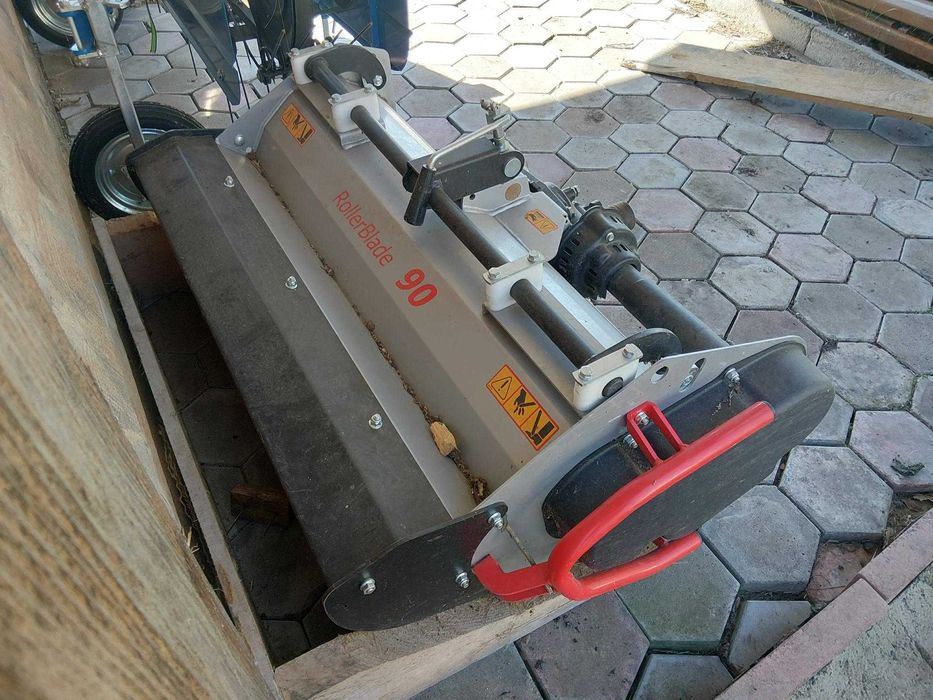 Tocator de vegetatie BCS RollerBlade 90 cm