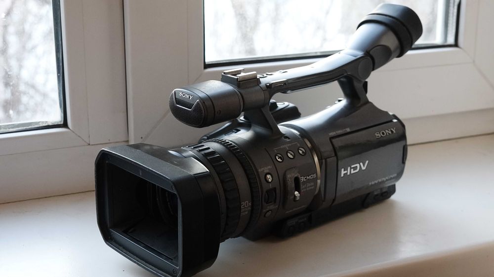 Видеокамера Sony HDR-FX7E.(кассетная)HDMI.в отличншим состоянии.