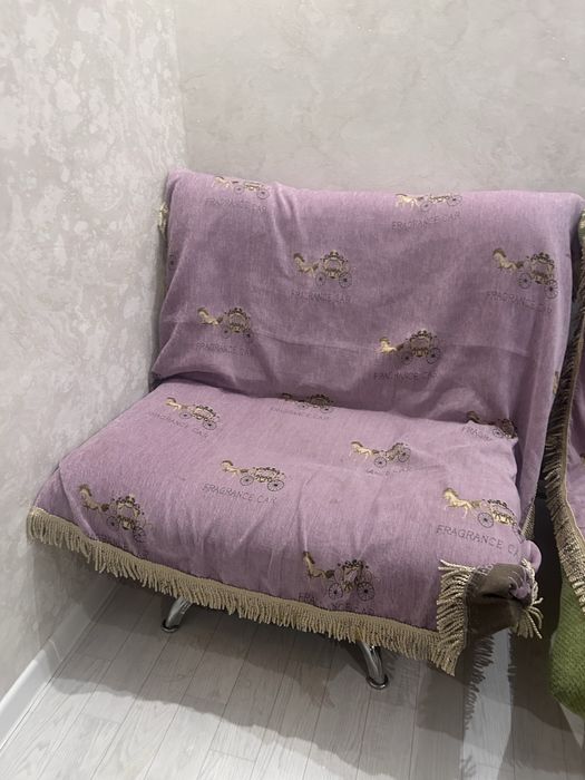 Продам диван с креслом