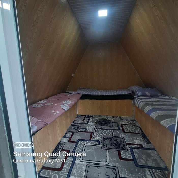 Продаеться дача в Ангрене