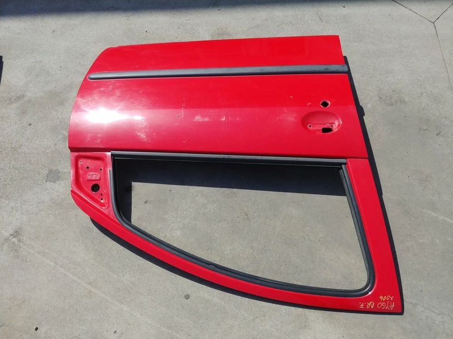 usa portiera dreapta fata  peugeot 107