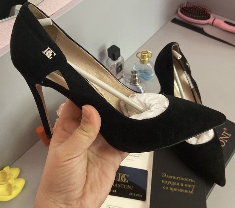 Замшевые черные туфли Basconi. 36 размер