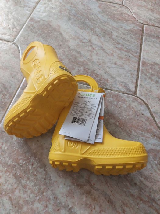 Жълти гумени ботуши Crocs