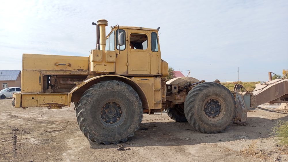 KA-700  V-8 yurib turibdi