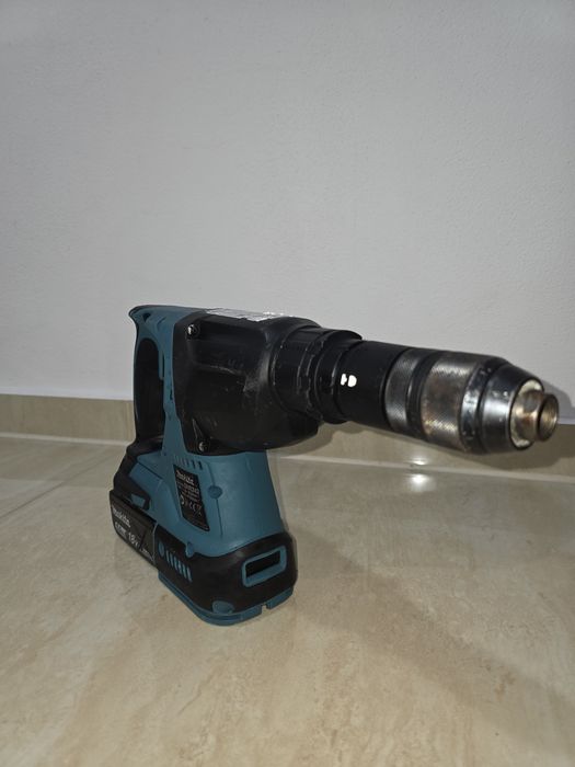 Rotopercutor Makita DHR 243