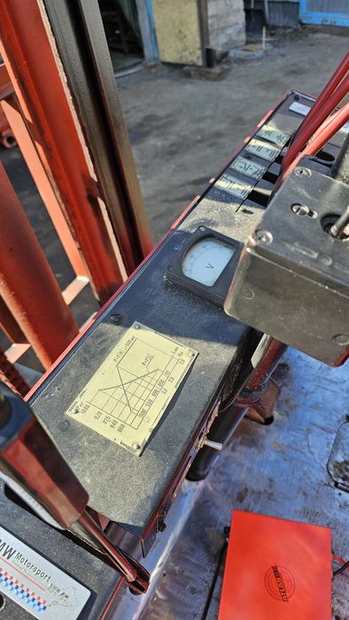 Вилочный погрузчик